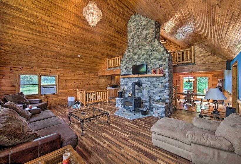 Cozy Family Friendly Pine Grove Cabin W/ Fire Pit!