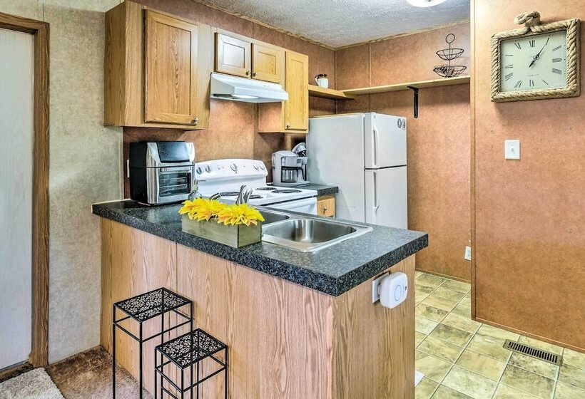 Cozy Gulf Breeze Home, 3 Mi To East Bay!