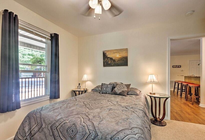 Beech Mountain Home W/ Covered Deck, Near Skiing!