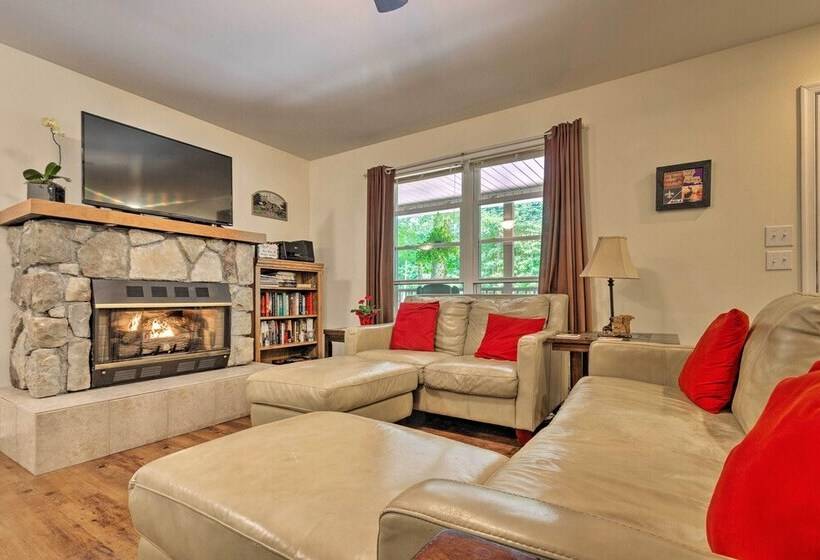 Beech Mountain Home W/ Covered Deck, Near Skiing!