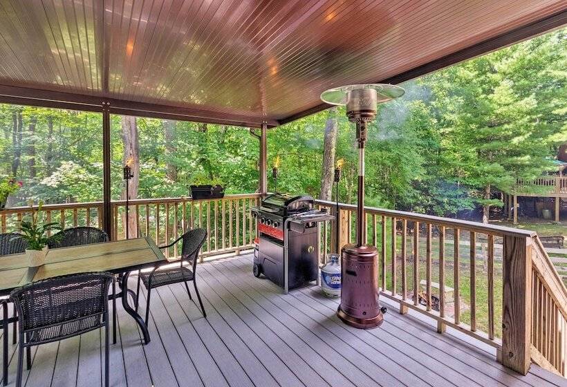 Beech Mountain Home W/ Covered Deck, Near Skiing!