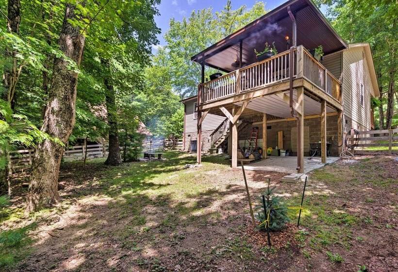 Beech Mountain Home W/ Covered Deck, Near Skiing!