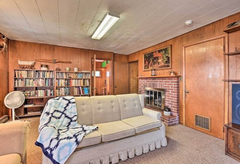 Cozy Home W/ Private Patio & Views, Hiking On Site