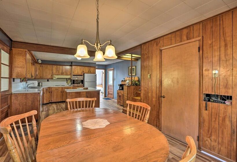 Cozy Home W/ Private Patio & Views, Hiking On Site