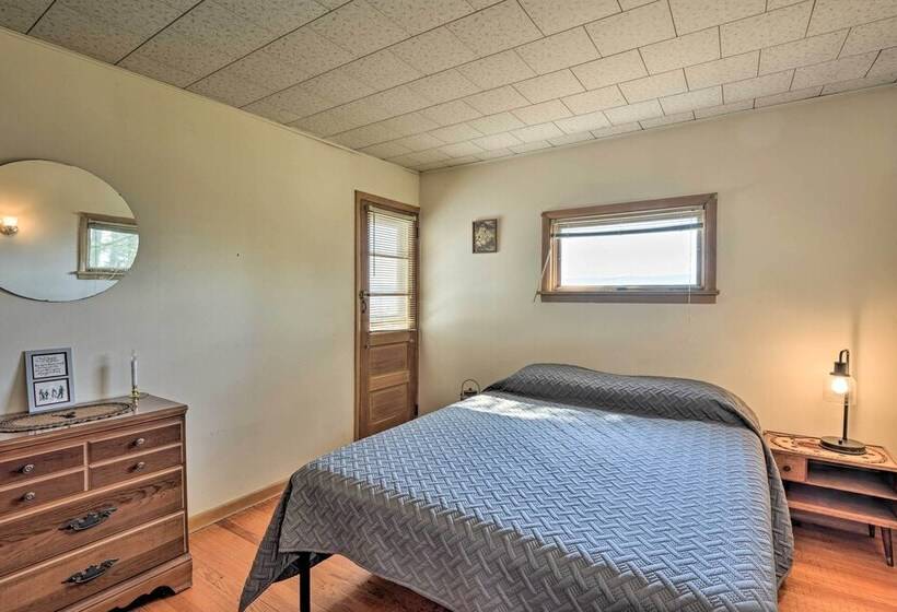 Cozy Home W/ Private Patio & Views, Hiking On Site