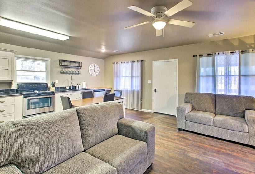 Modern Hot Springs Retreat ~ 8 Mi To Nat L Park