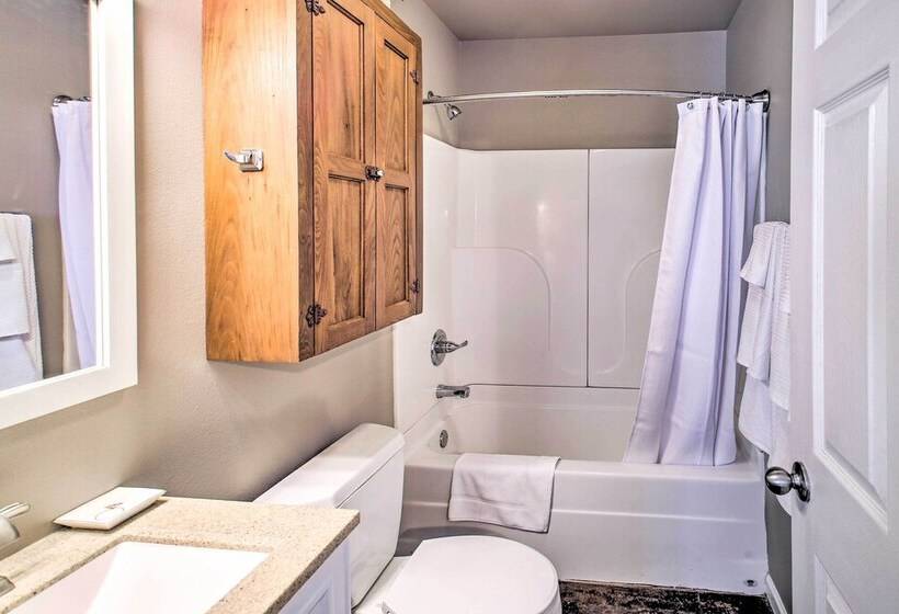 Modern Hot Springs Retreat ~ 8 Mi To Nat L Park