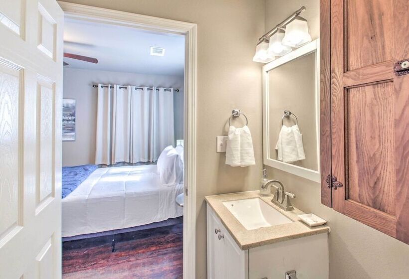 Modern Hot Springs Retreat ~ 8 Mi To Nat L Park