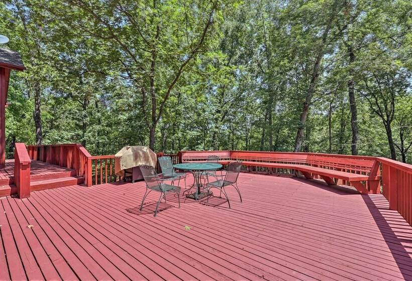 Cozy Hot Springs Village Lodge   Near Lake Desoto!