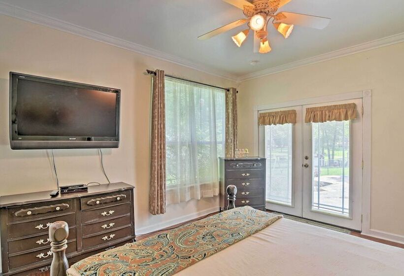 Cozy Lakefront Benton Home ~ 20 Mi To Shreveport!