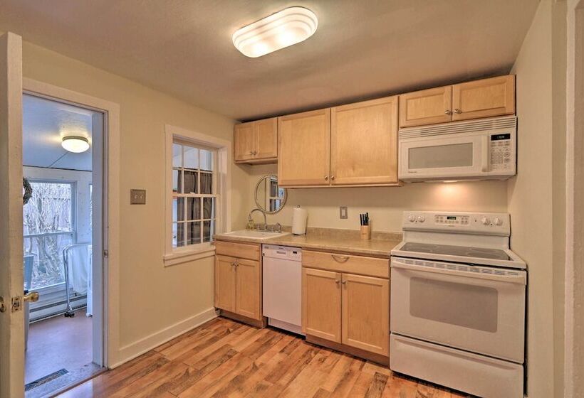 Cozy Lambertville Abode In The Heart Of Downtown!