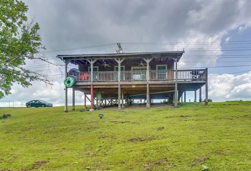 Riverfront Cabin Near Smoky Mountain National Park
