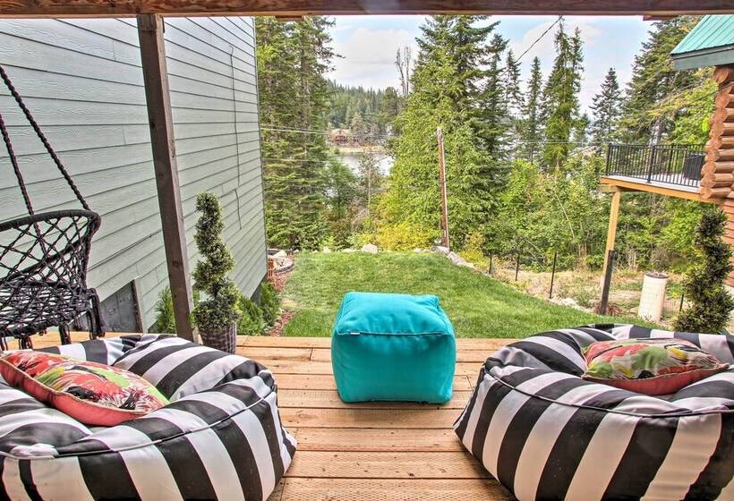 Cozy Pet Friendly Coeur D Alene Lake Cottage!