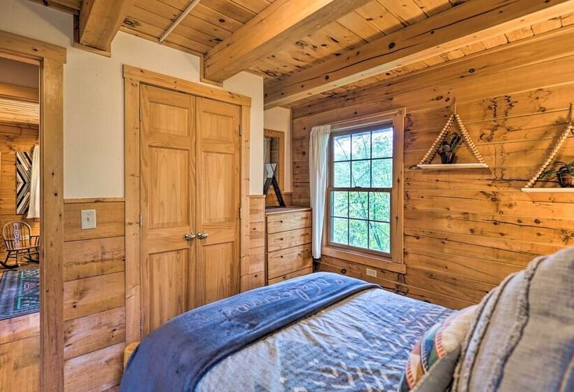Cozy Retreat W/ Porch & Double Jj Resort Access!