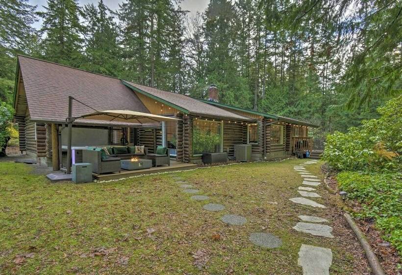 Cozy Seabeck Hideaway W/ Hot Tub & Fire Pits