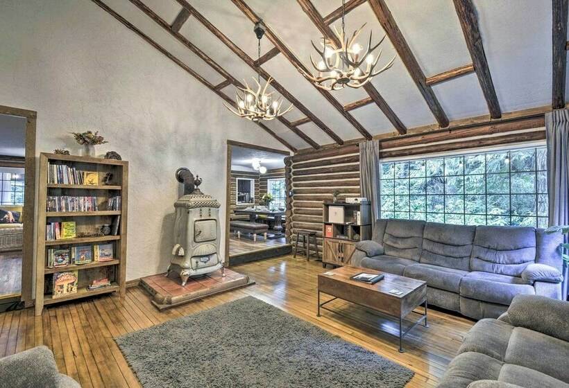 Cozy Seabeck Hideaway W/ Hot Tub & Fire Pits