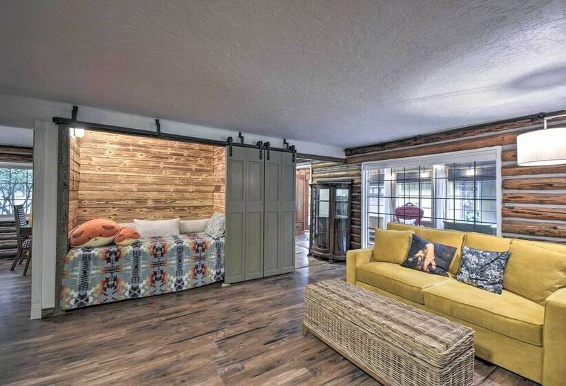 Cozy Seabeck Hideaway W/ Hot Tub & Fire Pits