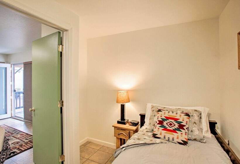 Cozy Winchester Lake Cabin: Hunting/fishing Haven!