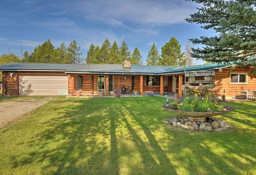 Cozy Wy Home: Rivers, Lakes, Mountains, Wildlife