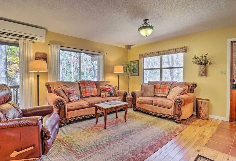 Creekside Retreat W/ Deck, 18 Miles To Wolf Ridge