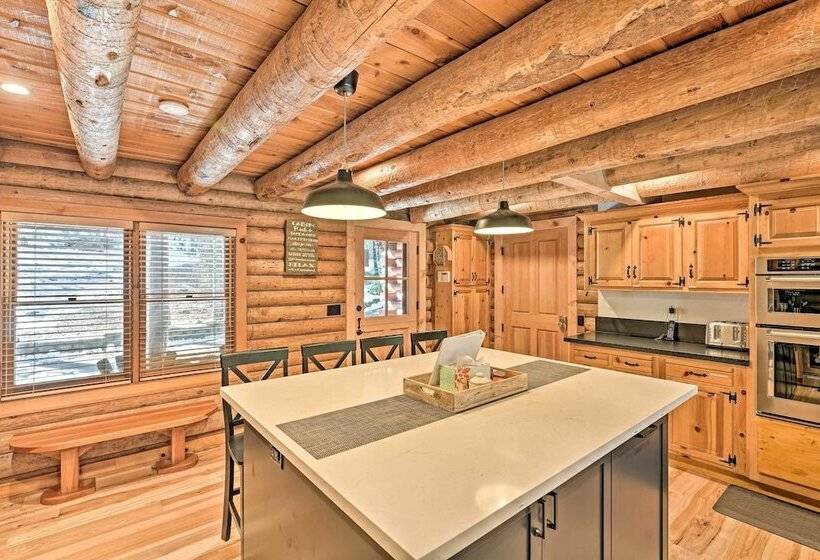 5 Mi To Hiking: Custom Cabin W/ Deck In Arnold!