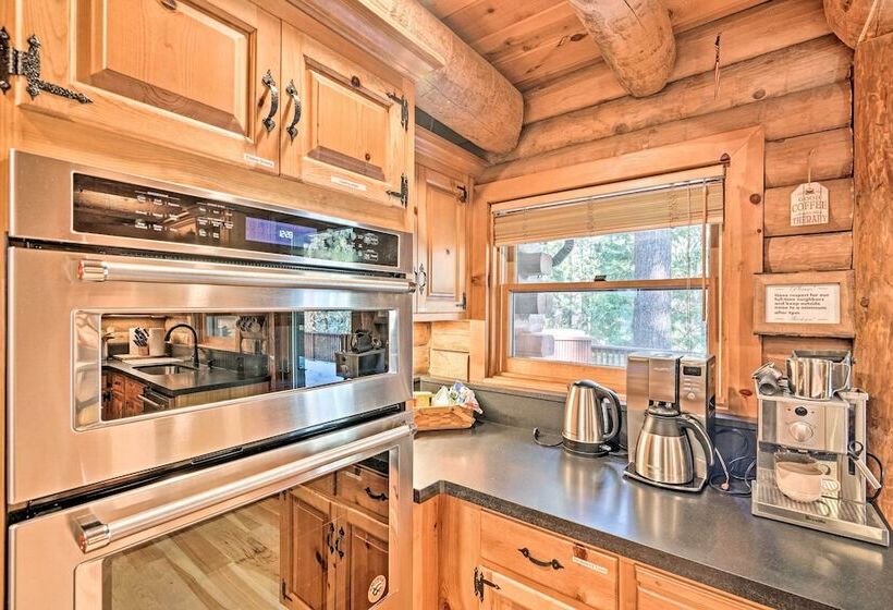 5 Mi To Hiking: Custom Cabin W/ Deck In Arnold!