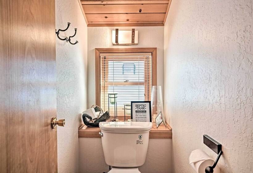 5 Mi To Hiking: Custom Cabin W/ Deck In Arnold!