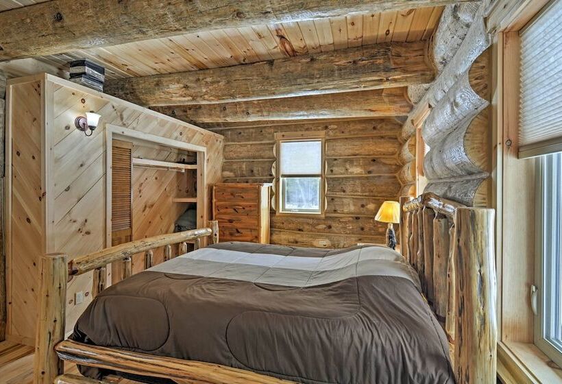 Custom Log Cabin W/ Deck & 45 Acres By Pine River!