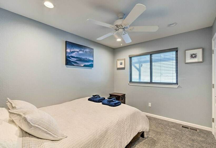 Dog Friendly Arnold Home, 2 Mi To Lake!