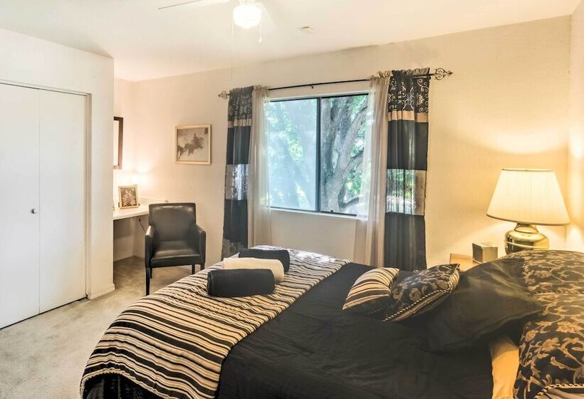 Downtown Cottonwood Home W/ Patio!