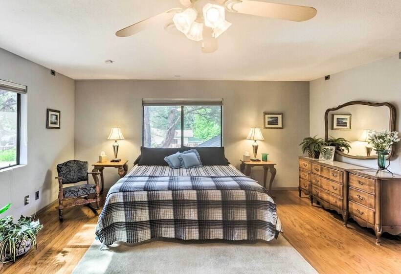 Downtown Cottonwood Home W/ Patio!