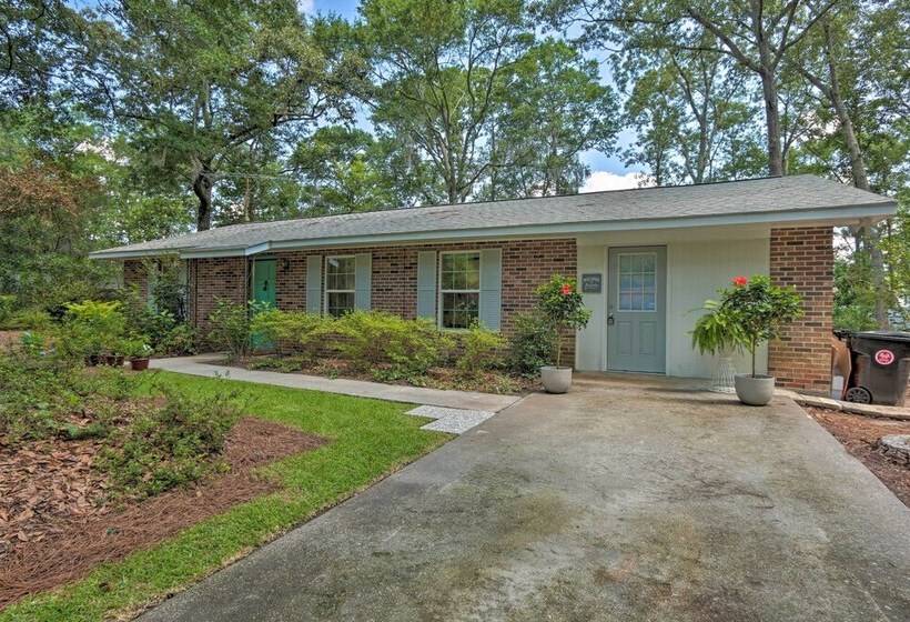Downtown Home W/ Yard & Bbq   6 Mi To Downtown!