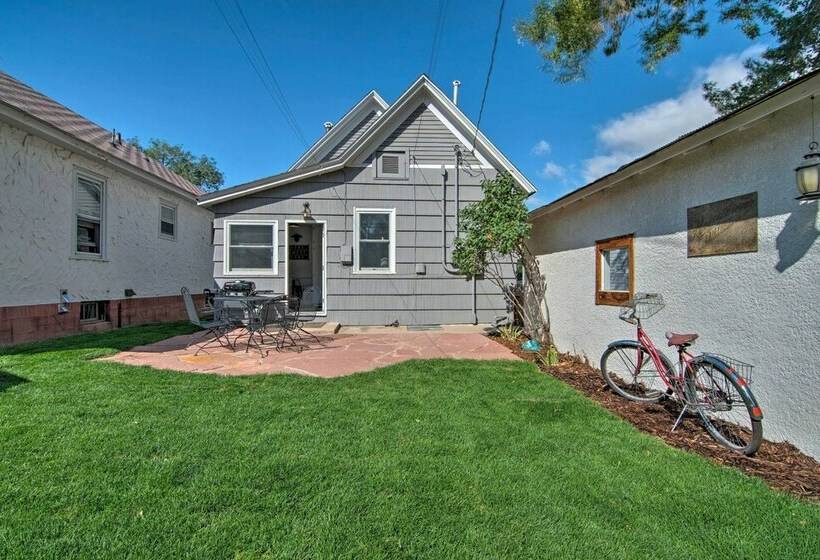 Walk To University: Dtown Laramie Home!