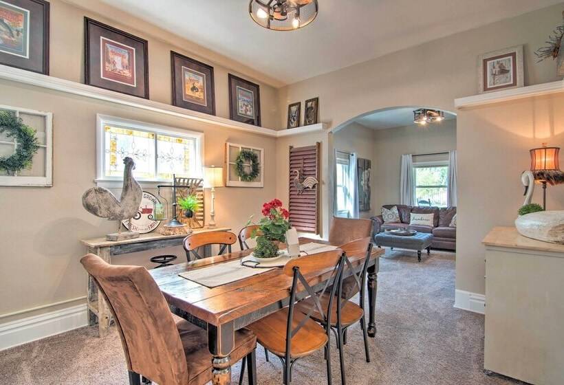 Walk To University: Dtown Laramie Home!