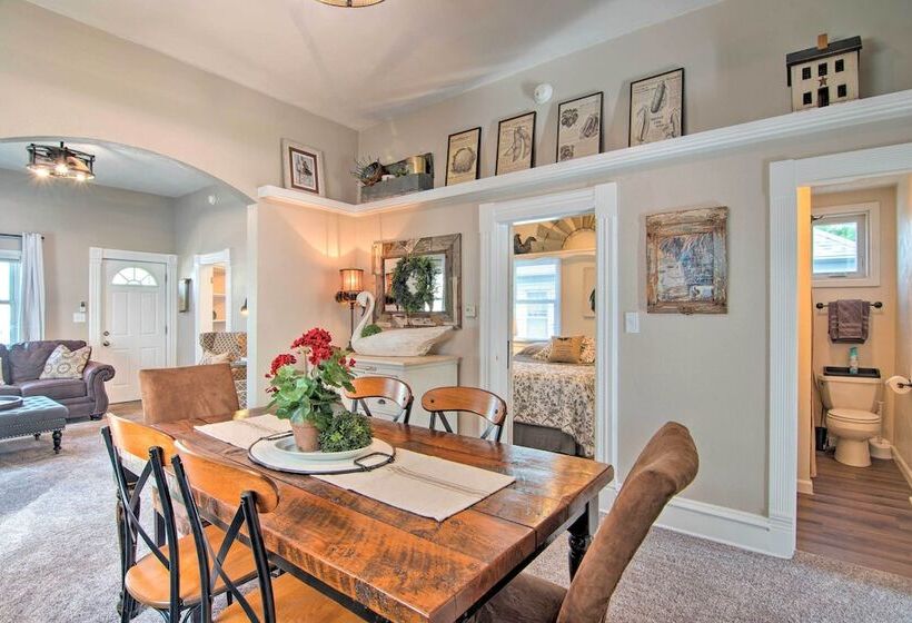 Walk To University: Dtown Laramie Home!