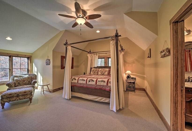 Eagle View Lodge   Luxury Home With Hot Tub!