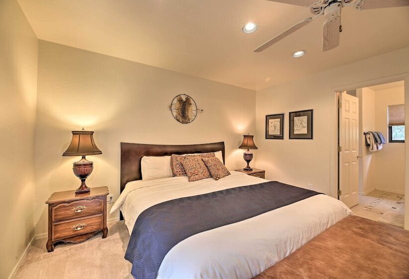 Elk Haven Show Low Cabin W/ Deck & Pool Table!