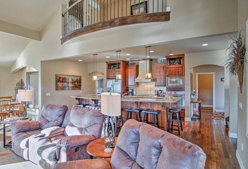 Bella Greens  Spacious Sturgis Home W/ Large Deck