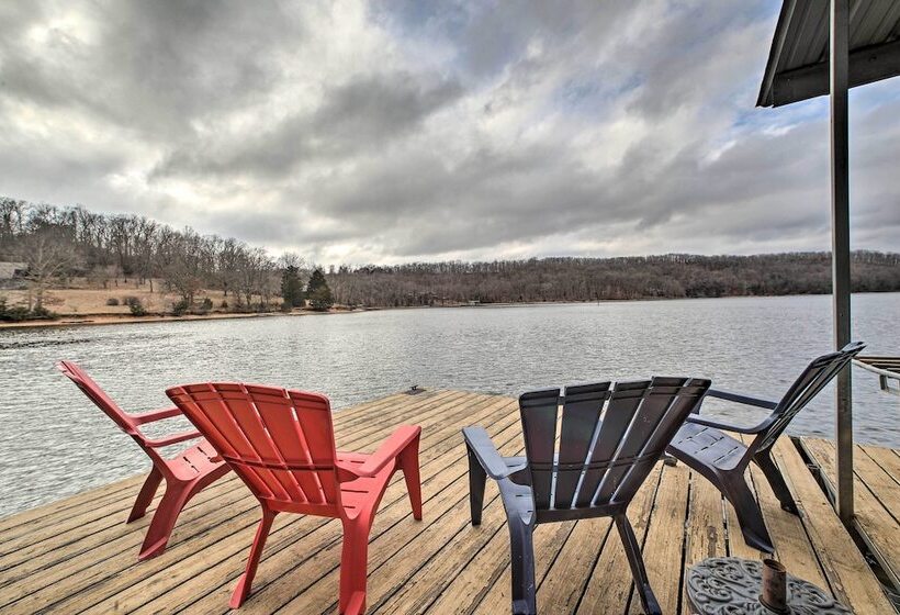 Waters Edge : Home On Shore Of Beaver Lake!