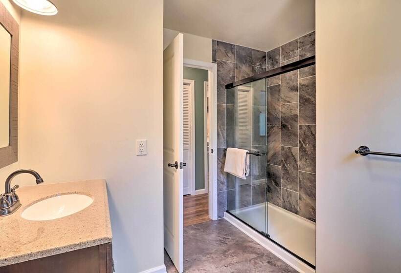 Ski, Hike & Swim: Family Home In Albrightsville!