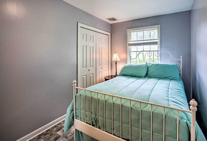 Family Friendly Coatesville House W/ Fire Pit