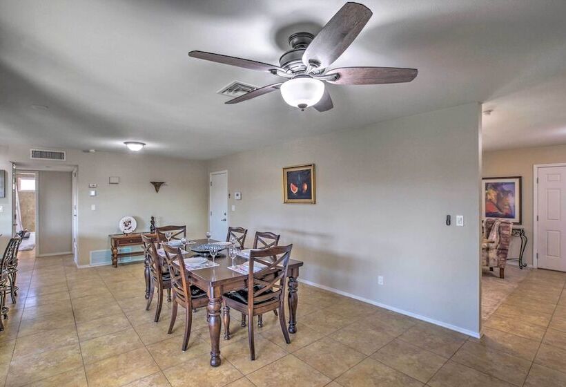 Pet Friendly Arizona Escape: Golf & Hike Nearby!