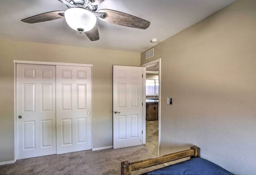 Pet Friendly Arizona Escape: Golf & Hike Nearby!