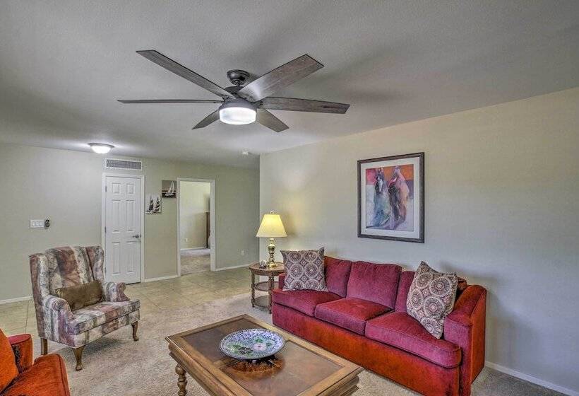 Pet Friendly Arizona Escape: Golf & Hike Nearby!