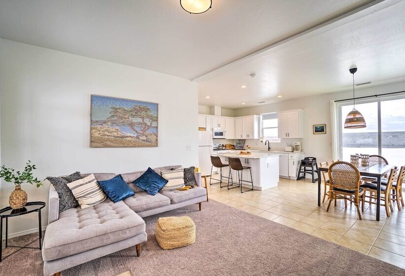 Flagstaff Area Family Home W/ Hot Tub & Patio