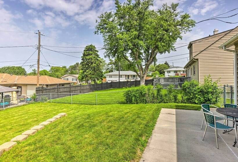 Family Friendly Omaha Home ~ 5 Mi To Dtwn!