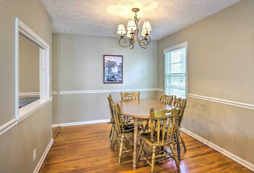 Family Friendly Omaha Home ~ 5 Mi To Dtwn!