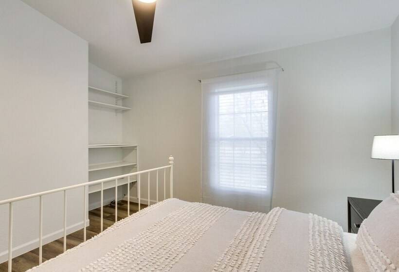 Phoenix Family Home Near Cave Creek & Hiking!