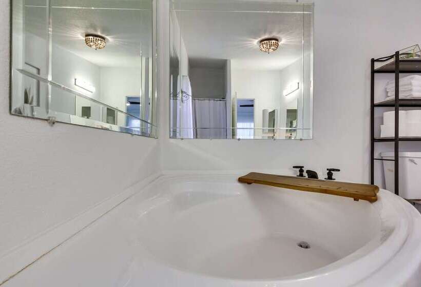 Phoenix Family Home Near Cave Creek & Hiking!