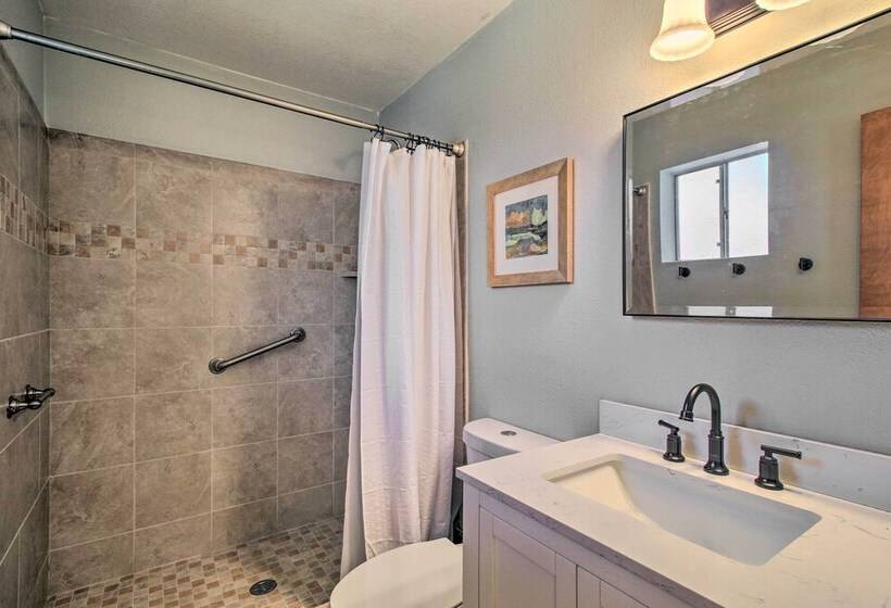 Near Hiking & Golfing: Pinetop Cabin W/ Deck